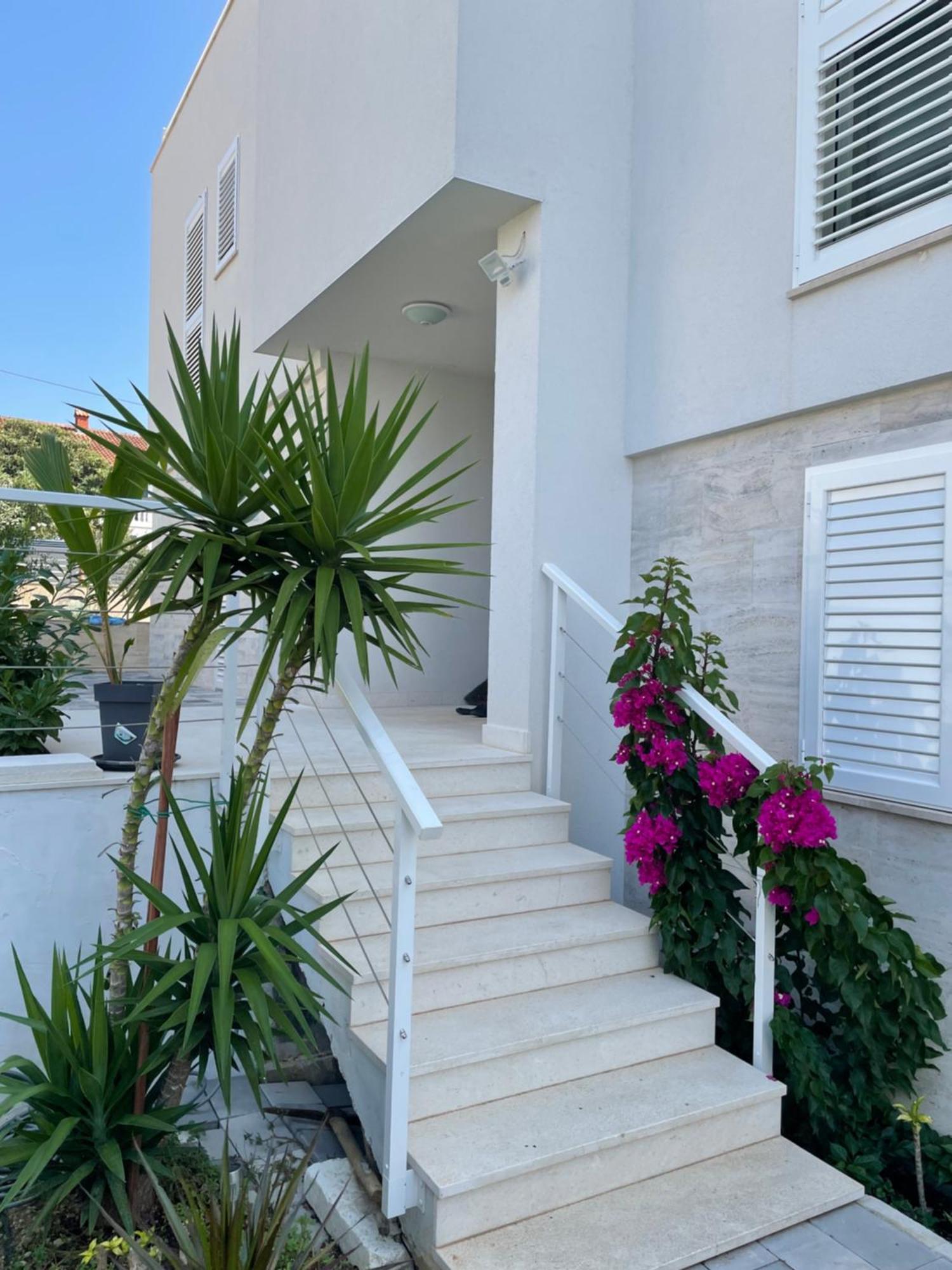 Vila Regina Apartment Rex With Swimming Pool Jezera Exteriér fotografie