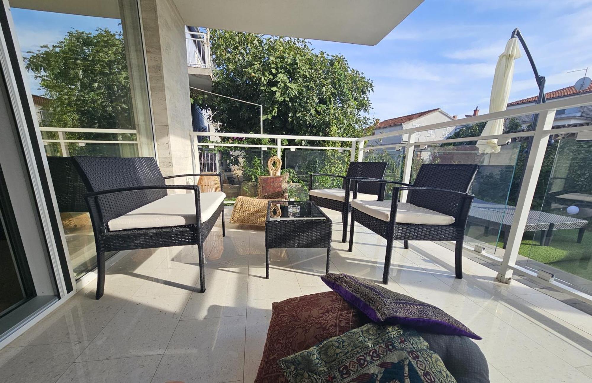 Vila Regina Apartment Rex With Swimming Pool Jezera Exteriér fotografie