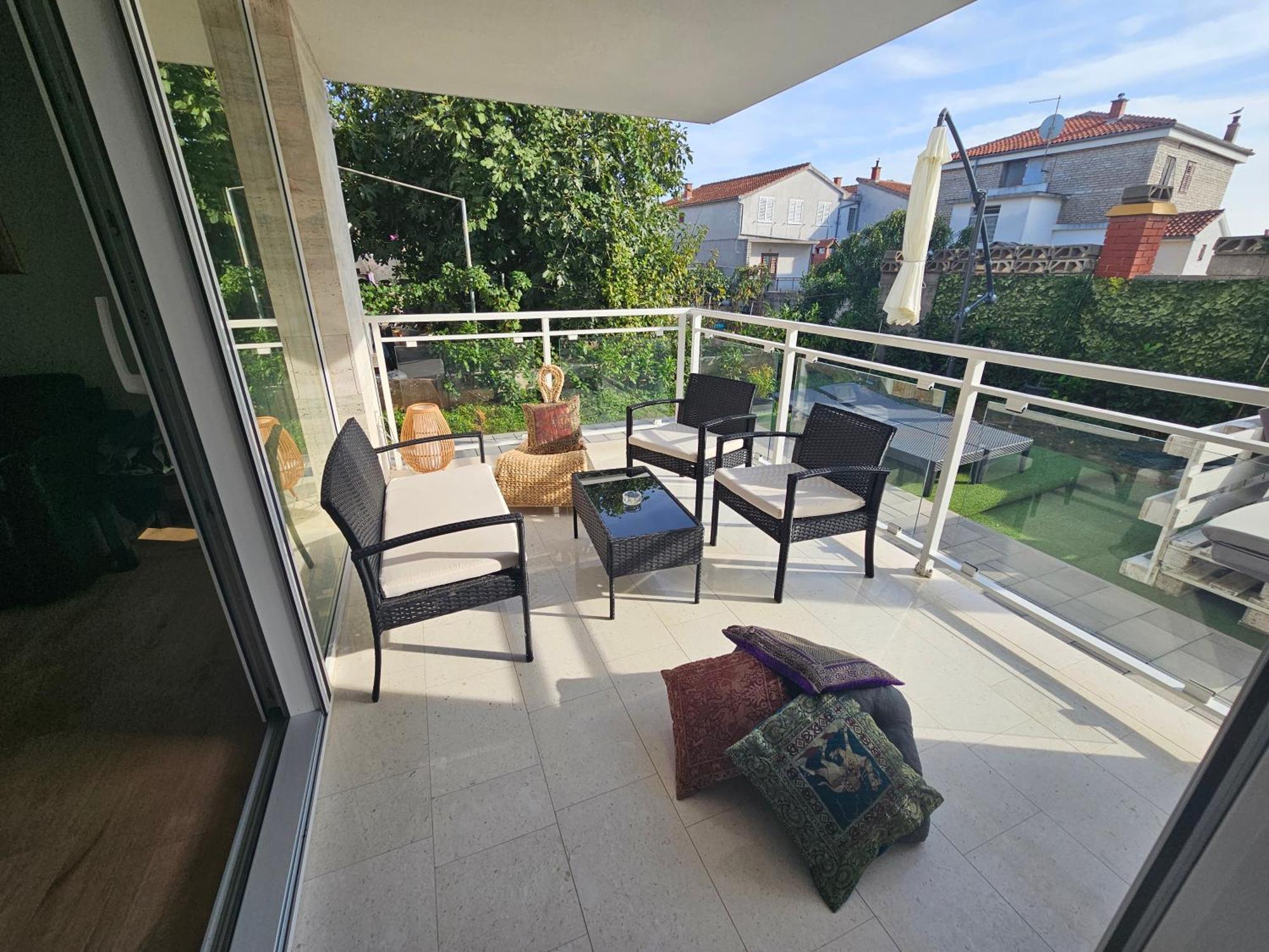 Vila Regina Apartment Rex With Swimming Pool Jezera Exteriér fotografie