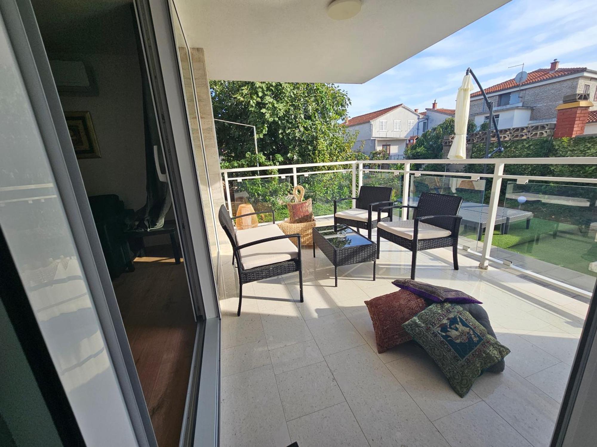 Vila Regina Apartment Rex With Swimming Pool Jezera Exteriér fotografie