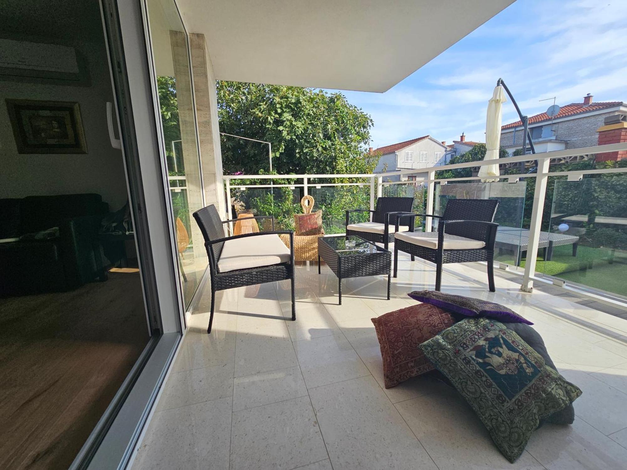 Vila Regina Apartment Rex With Swimming Pool Jezera Exteriér fotografie