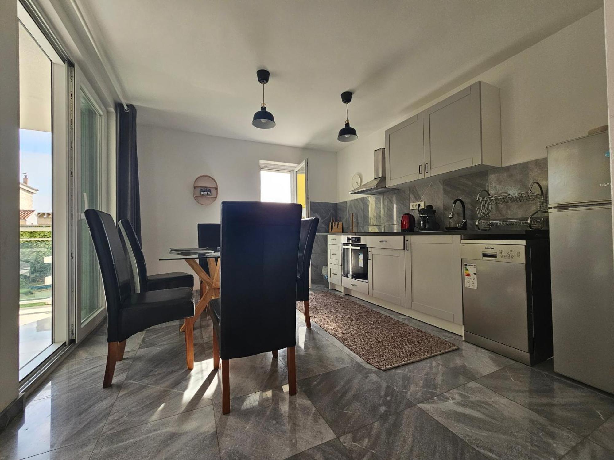 Vila Regina Apartment Rex With Swimming Pool Jezera Exteriér fotografie
